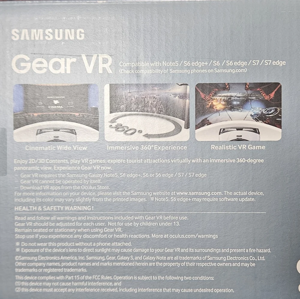 Samsung Gear VR Headset - Black and White